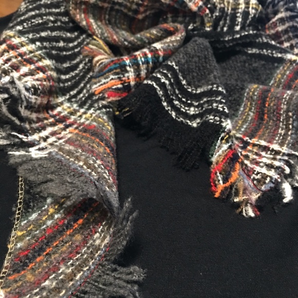 NWT Plaid Blanket Scarf Wrap BOUTIQUE - Picture 3 of 5